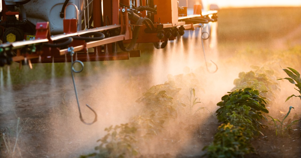 Protesty rolników zadziałały. KE wycofuje się z ograniczania pestycydów