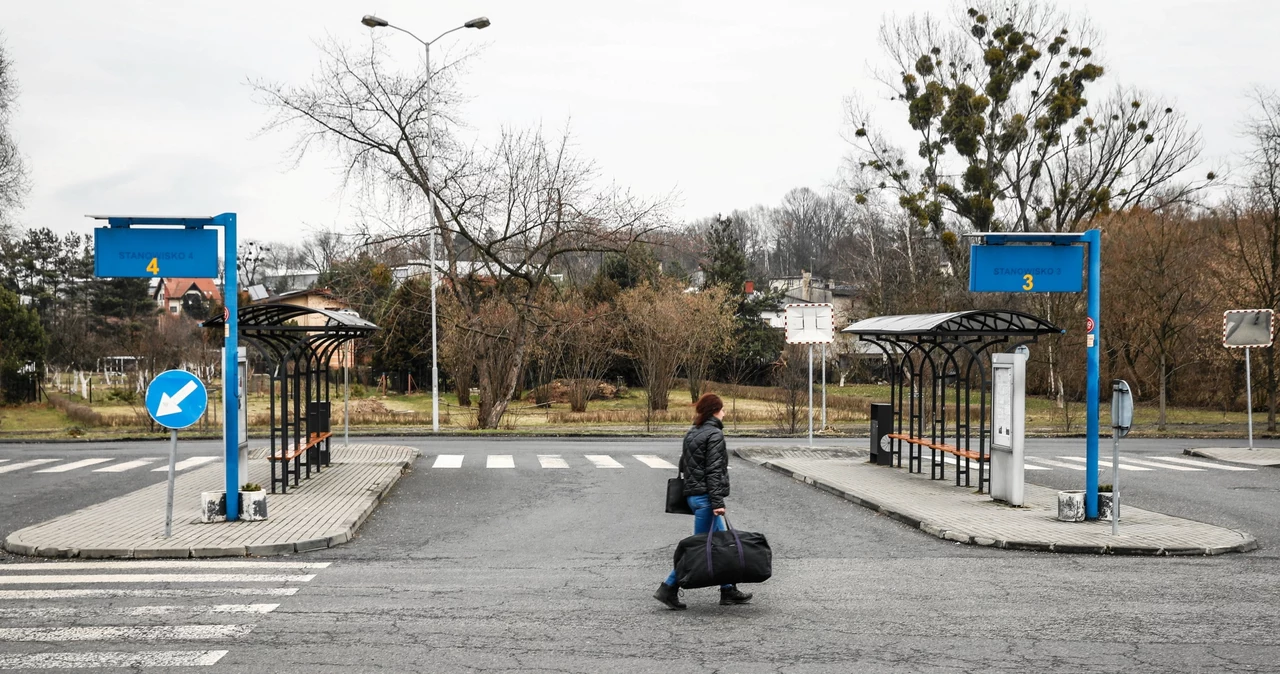 Dworzec autobusowy w Rybniku. Stąd od 1 lutego odjeżdża znacznie mniej autobusów do Gliwic