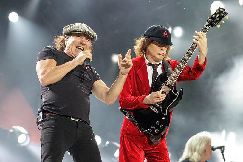 Fani plotkują, że AC/DC już za parę miesięcy ponownie stanie na europejskiej scenie. Emocje podgrzewa sam zespół, który spytał i jednocześnie zasugerował fanom: "Jesteście gotowi". Ogłoszenie już wkrótce?