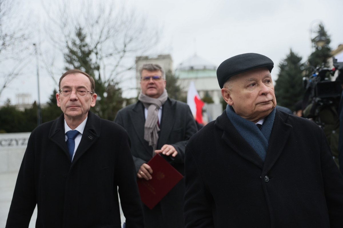 "Panie Hołownia, nie będziecie rządzili wiecznie. Każde z tych przestępczych działań, które podejmujecie wprost przeciwko nam, ale tak naprawdę przeciwko demokracji, będzie rozliczone" - takimi słowami Mariusz Kamiński zwrócił się do marszałka Sejmu Szymona Hołowni.