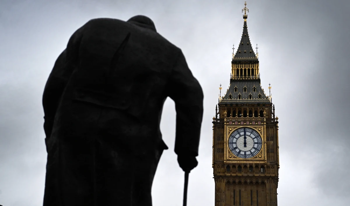 18 tys. funtów - tyle zapłacono na aukcji w Wielkiej Brytanii za sztuczną szczękę Winstona Churchilla. Trudno o bardziej osobistą pamiątkę po legendarnym premierze...