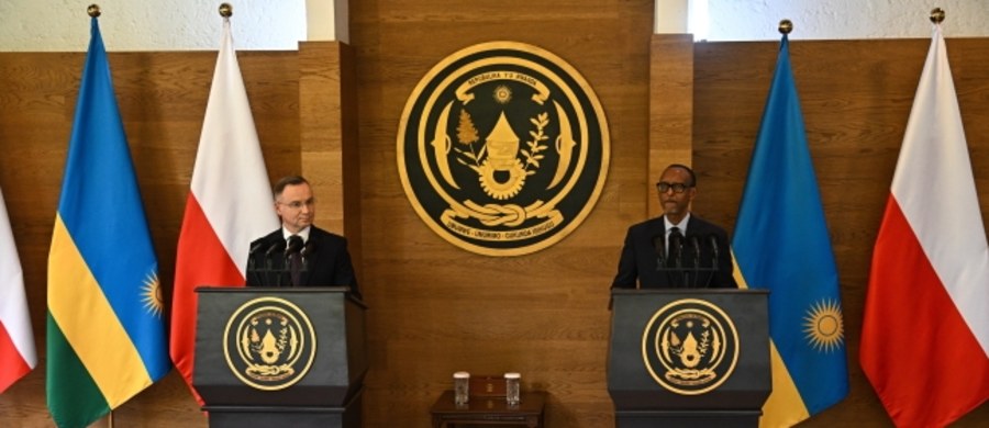 Prezydenckiej wizyty w Afryce ciąg dalszy. W środę prezydent Andrzej Duda odwiedził Kigali, stolicę Rwandy. Spotkanie miało dotyczyć współpracy Polski i Rwandy w obszarze energetyki, cyberbezpieczeństwo czy branży rolniczej. "Polska poszukuje wiarygodnych partnerów w krajach Afryki" - powiedział Duda.