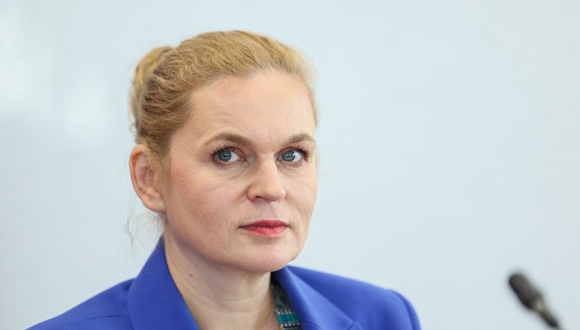 Program „Laptop dla ucznia” zawieszony. Rząd wskazał nieprawidłowości Program „Laptop dla ucznia” zawieszony. Rząd wskazał nieprawidłowości