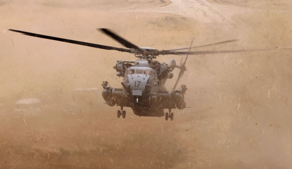 Helikopter Korpusu Piechoty Morskiej Stanów Zjednoczonych z pięcioma członkami załogi na pokładzie, który zaginął w Kalifornii, rozbił się podczas burzy w górach niedaleko San Diego. Wszyscy żołnierze nie żyją - poinformowały źródła w amerykańskiej armii.
