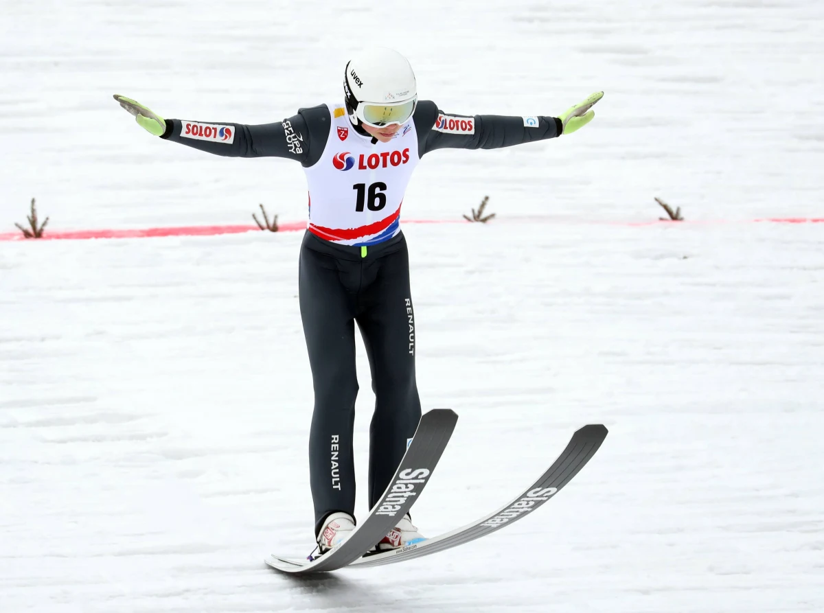 Tymoteusz Amilkiewicz zajął 5. miejsce w indywidualnym konkursie na mistrzostwach świata juniorów w skokach narciarskich w Planicy. Polak był blisko medalu, ponieważ po pierwszej serii był trzeci. Po złoto sięgnął faworyt - Austriak Stephan Embacher.