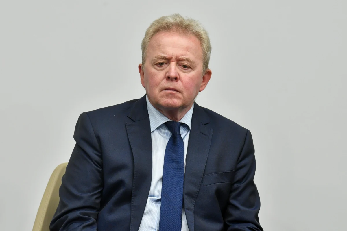 Prezes Prawa i Sprawiedliwości Jarosław Kaczyński zapowiedział, że poprosi unijnego komisarza Janusza Wojciechowskiego o rezygnację ze stanowiska. "Ze względu na bardzo niefortunne wypowiedzi powinien swoją misję zakończyć" - stwierdził były premier. 