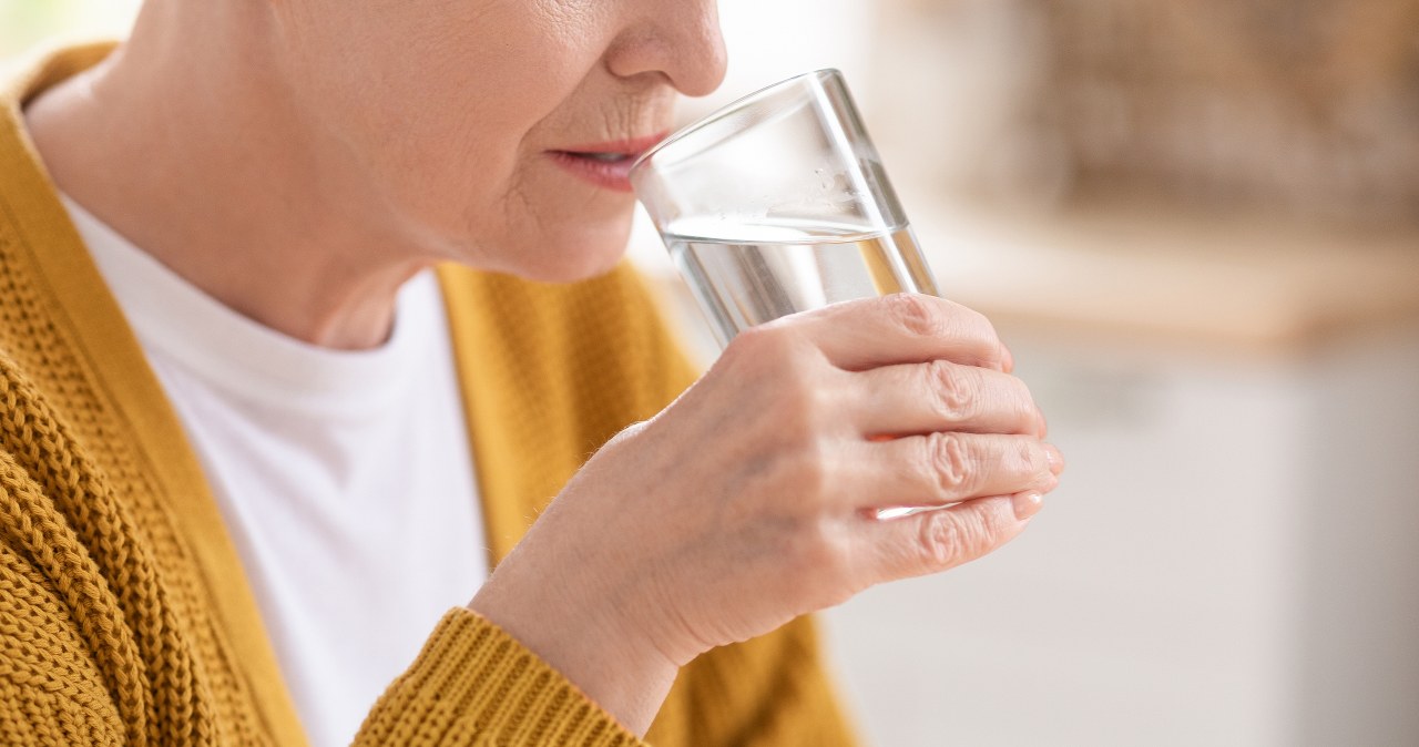 Pij, jeżeli masz dnę moczanową. Zmniejszają ryzyko napadu, wspierają nerki