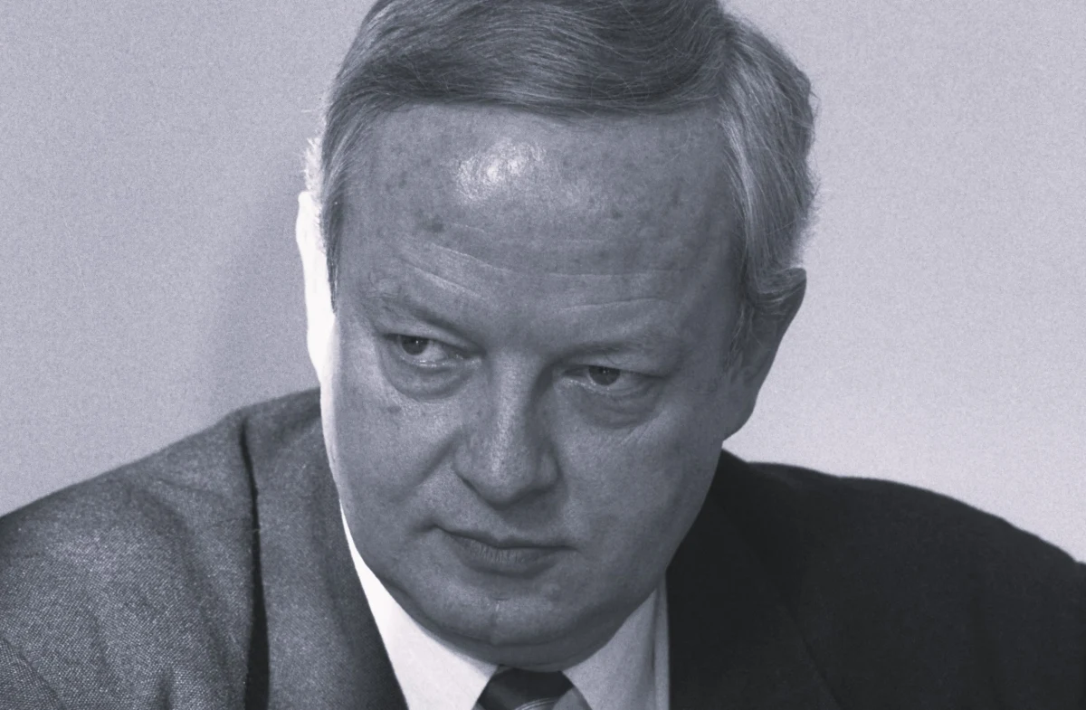 Ze smutkiem przyjęliśmy wiadomość o śmierci Aleksandra Fabisiaka – aktora teatralnego i filmowego, od 1967 r. przez 45 lat związanym ze Starym Teatrem w Krakowie - poinformowała placówka. Aktor miał 78 lat.