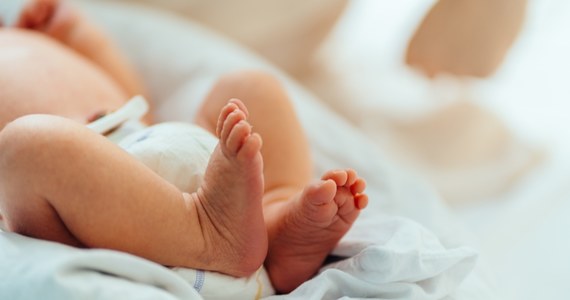 Nietypowe narodziny w Australii. Bliźniaczki jednojajowe urodziły dzieci tego samego dnia - z różnicą 22 minut. 