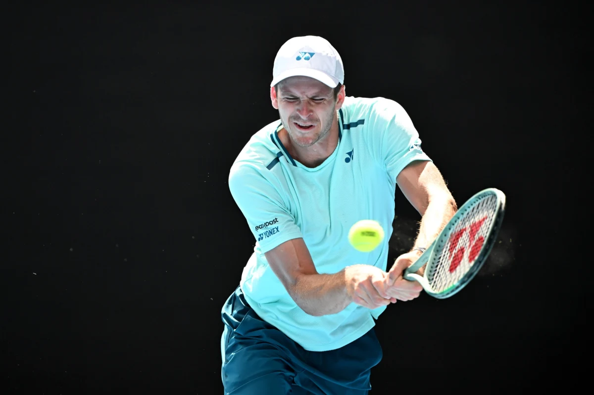 Hubert Hurkacz awansował do półfinału turnieju ATP na kortach twardych w Marsylii. Polski tenisista w 1/4 finału pokonał Czecha Tomasa Machaca 6:3, 6:4. Jego kolejnym rywalem będzie Francuz Ugo Humbert.