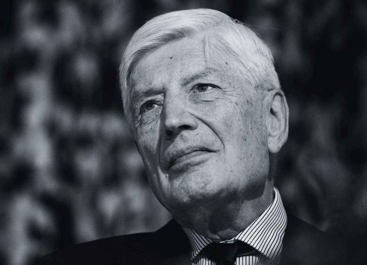 ​Były premier Holandii Dries van Agt poddał się wraz ze swoją żoną eutanazji. Oboje mieli po 93 lata - poinformowała w piątek założona przez van Agta organizacja praw człowieka "Forum Praw".