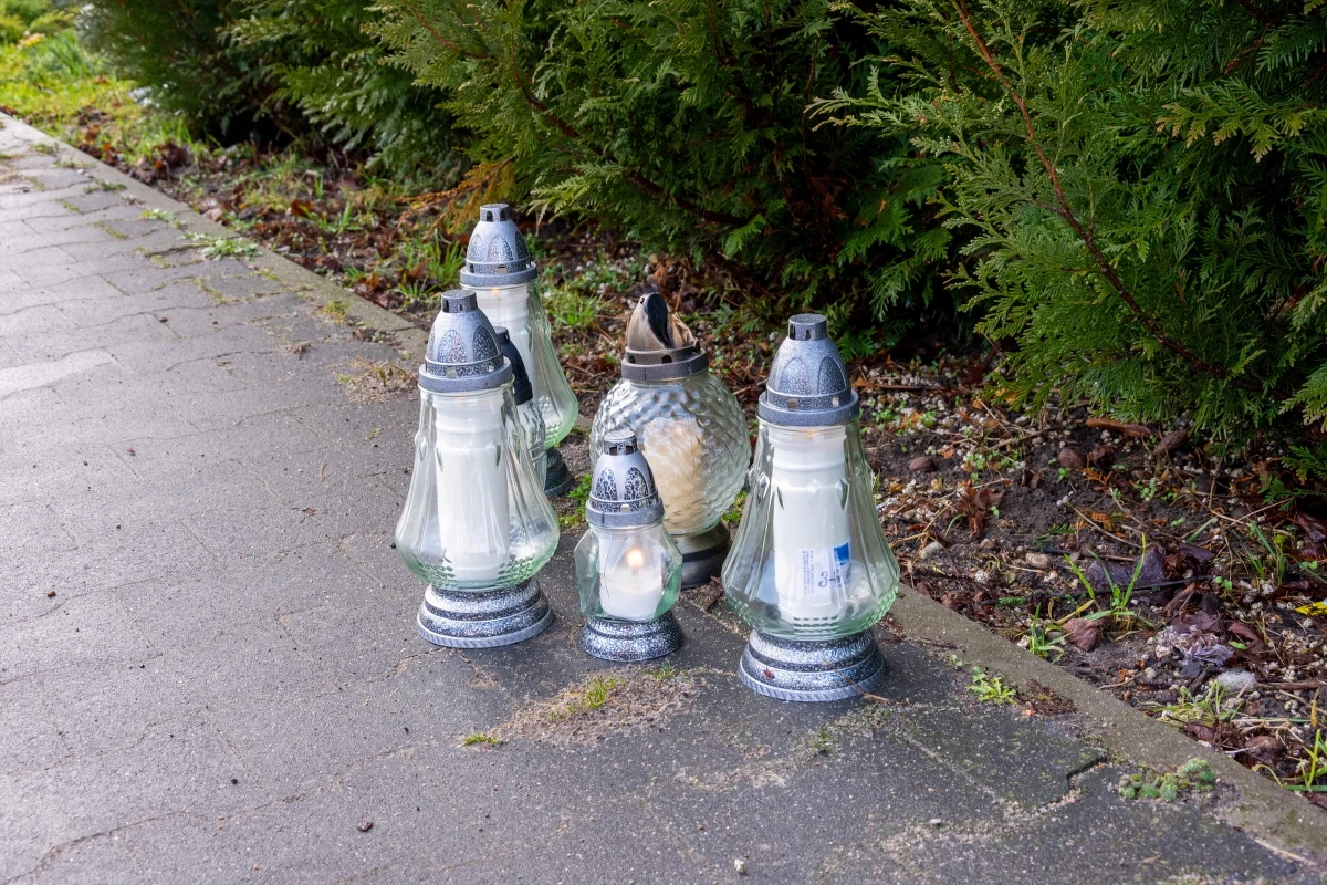 Policja poszukuje sprawcy wypadku, w wyniku którego życie stracił 10-letni chłopiec. Do tragicznego zdarzenia doszło przed północą w Wawrowie województwie lubuskim.