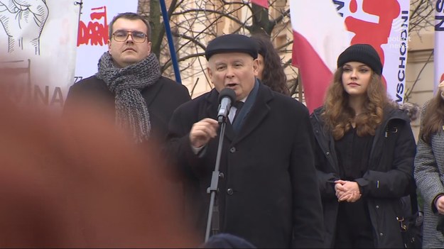 Jest upolityczniony i dlatego trzeba to zmienić - twierdzi koalicja i zapowiada zmiany w Trybunale Konstytucyjnym. PiS protestuje i pokrzykuje, że to zamach na niezależne sądownictwo. O kulinarnych złośliwościach i politycznej kuchni materiał dla "Wydarzeń" przygotowała Anna Łubian-Halicka.