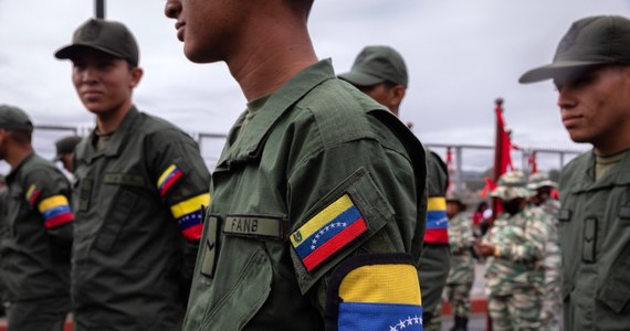 Wenezuela gromadzi wojska w pobliżu leżącego w granicach Gujany regionu Essequibo. Władze w Caracas nic sobie nie robią z zawartego w styczniu porozumienia w sprawie pokojowego rozwiązania konfliktu o to bogate w złoża ropy naftowej i gazu ziemnego terytorium.