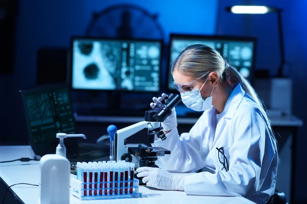 "Kobiety nadal napotykają bariery systemowe i uprzedzenia, które uniemożliwiają im karierę naukową" - przekazał sekretarz generalny ONZ Antonio Guterres. W niedzielę obchodzimy 9. Międzynarodowy Dzień Kobiet w Nauce, który ma nam przypomnieć, że bez równości płci nie będzie możliwe zbudowanie lepszego świata dla kolejnych pokoleń.