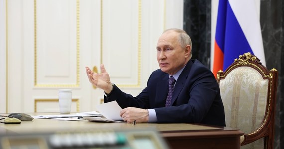 Władimir Putin wielokrotnie twierdził, że Ukraina zawsze była częścią ziem rosyjskich, próbując w ten sposób uprawomocnić inwazję. Nie spodziewał się jednak, że w podobnym tonie uderzy w niego... były prezydent Mongolii. Polityk zasugerował, że współczesna Rosja powinna należeć do potomków Czyngis-chana.