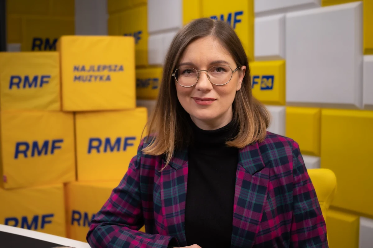 "Dostajemy sprzeczne informacje. Ja bym oczekiwała od premiera i od pełnomocnika jasnej deklaracji: projekt CPK będzie kontynuowany, nie będzie sabotowany, nie będzie przedłużany w nieskończoność. Audyt niech się toczy, dobrze, że będą wybrane do tego zewnętrzne, eksperckie firmy, które sprawdzą, co tam się działo. Natomiast te rzeczy, które możemy realizować, które zostały zaplanowane, niech się po prostu dzieją. Prawda jest taka, że budowa samego lotniska mogłaby się rozpocząć w tym roku i realną datą oddania go do użytku jest pewnie rok 2030, może 2031" – powiedziała w Popołudniowej rozmowie w RMF FM posłanka Paulina Matysiak. 