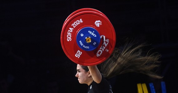 Oliwia Drzazga zdobyła srebrny medal w kat. 49 kg mistrzostw Europy w podnoszeniu ciężarów, które rozpoczęły się w Sofii. Polka uzyskała w dwuboju 170 kg.  
