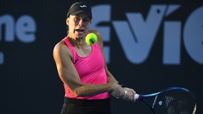 Finalistka Australian Open za mocna. Linette odpadła z turnieju w Dausze