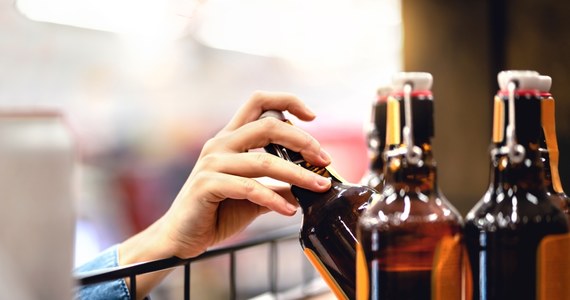 Sprzedaż piwa w ubiegłym roku zmniejszyła się o 6,9 proc., co oznacza, że Polacy kupili 400 mln półlitrowych butelek i puszek piwa mniej niż w 2022 roku - poinformował we wtorek Związek Pracodawców Przemysłu Piwowarskiego w Polsce - Browary Polskie (ZPPP-Browary Polskie).
