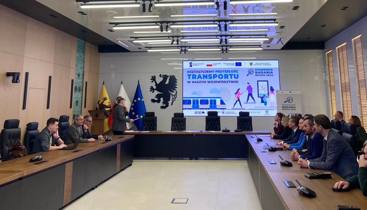 Badania natężenia ruchu drogowego, pomiar liczby pasażerów w regionalnym transporcie kolejowym i autobusowym, badanie ruchu tranzytowego odbywającego się przez obszar województwa oraz badanie zachowań transportowych mieszkańców – zostaną przeprowadzone w ramach Pomorskich Badań Ruchu 2024. W sezonie letnim planowane jest również przeprowadzenie badań ruchu turystycznego, w których ruch ten jest szczególnie odczuwalny.