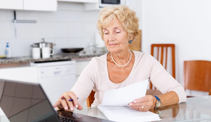 Wcześniejsza emerytura 2025. Kto może skorzystać z przywileju?