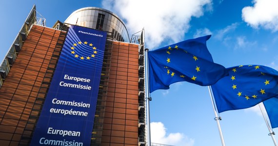 Komisja Europejska zapowiada w tym półroczu kontrole w niektórych polskich konsulatach w ramach "oceny działania strefy Schengen". Ma to związek z aferą wizową. Zapowiedź ta padła podczas debaty w Parlamencie Europejskim na temat afery wizowej. 