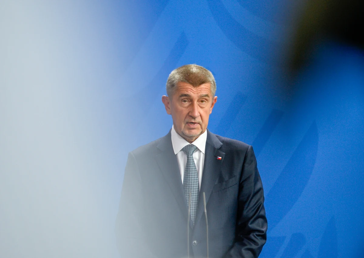 Sąd w Pradze ponownie uniewinnił w środę byłego premiera Andreja Babisza i jego współpracowniczkę Janę Nagyovą w sprawie wykorzystania środków europejskich na budowę ośrodka konferencyjnego Bocianie Gniazdo (Čapí hnízdo). Powtórny proces nakazał sąd apelacyjny.