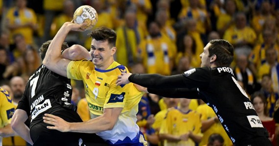 Piłkarze ręczni Industrii Kielce w meczu 11. kolejki Ligi Mistrzów zremisowali we własnej hali z niemieckim THW Kiel 36:36 (15:17). Goście wyrównali w ostatnich sekundach po bramce Niclasa Ekberga.