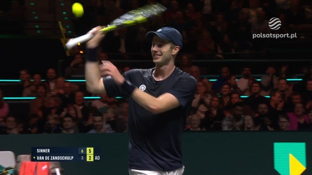 Jannik Sinner - Botic Van De Zandschulp 2:0. Skrót meczu w ramach turnieju ATP w Rotterdamie.

