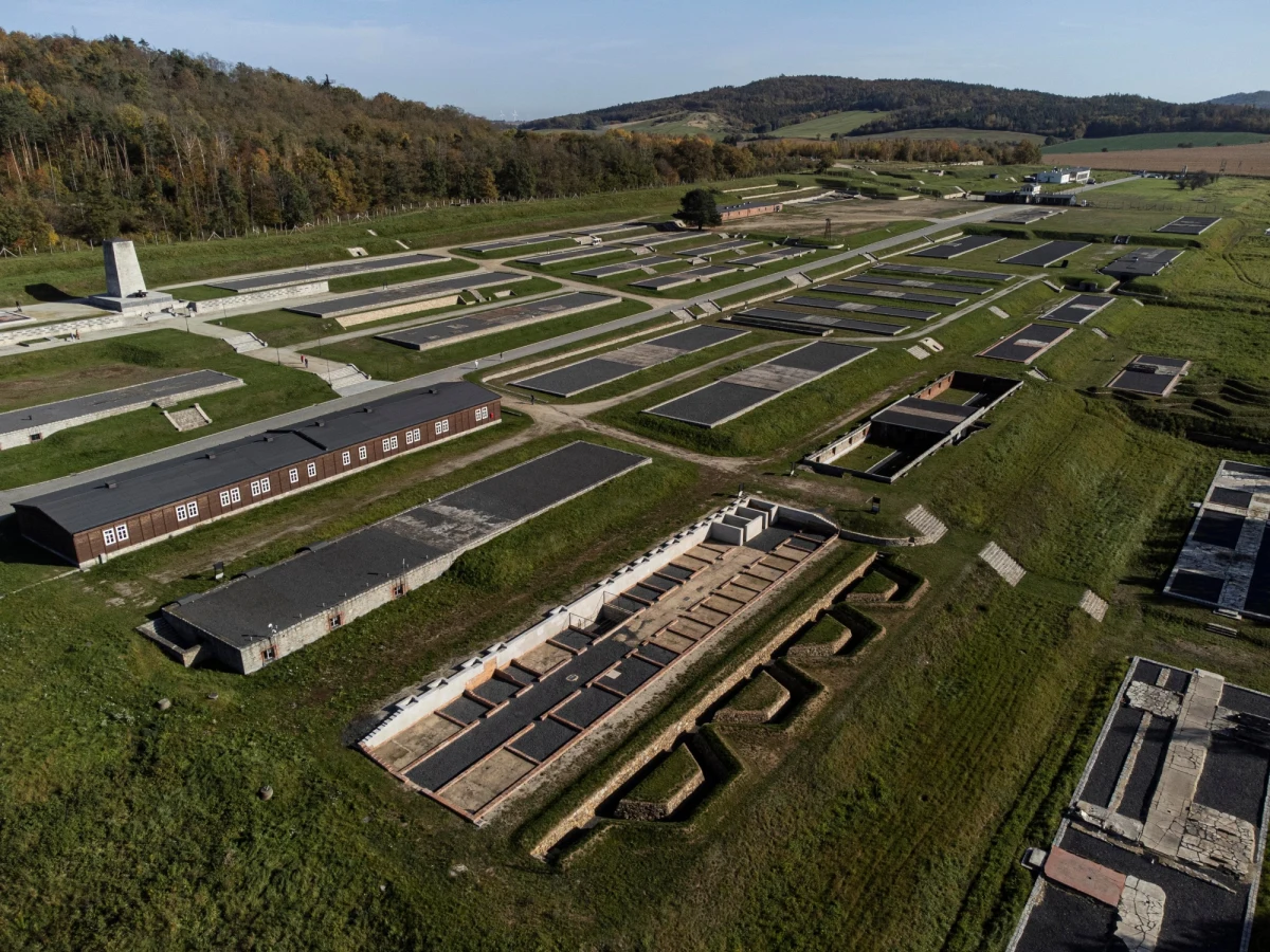 Oddziałowa Komisja Ścigania Zbrodni przeciwko Narodowi Polskiemu IPN we Wrocławiu szuka świadków zbrodni popełnionych w latach 1940-1945 na terenie niemieckiego obozu koncentracyjnego Gross Rosen i jego filiach. Śledztwo w tej sprawie prowadzone jest od 2017 r. i wkrótce planowane jest jego zakończenie.

