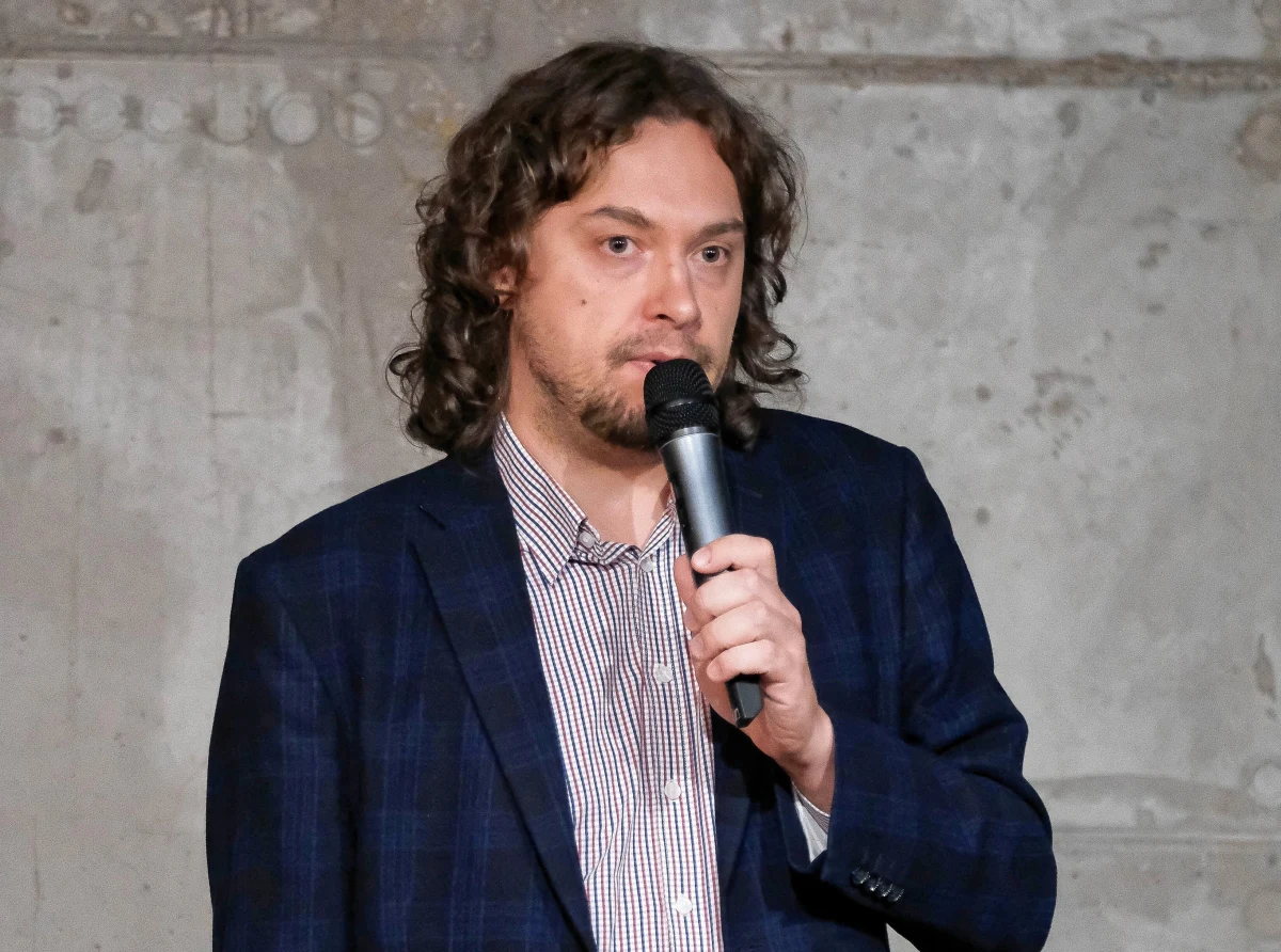 Nie milkną echa wokół afery w sprawie stosowania systemu Pegasus. Czy może to rozsadzić PiS od wewnątrz? "Dopóki sondaże wskazują na jeszcze dosyć wysokie poparcie dla PiS, to się nie stanie" - mówił w internetowym Radiu RMF24 dr Stefan Sękowski. Politolog i ekonomista z Uniwersytetu Marii-Curie Skłodowskiej w Lublinie stwierdził, że przyszłość pokaże jednak, jak to się skończy. "Jeśli PiS nie odetnie się od takiego popierania - w zasadzie przez bardzo wiele lat - czy bronienia wykorzystywania służb specjalnych w ten sposób do celów politycznych, to może tę partię zatopić"- zaznaczył gość Tomasza Terlikowskiego. 