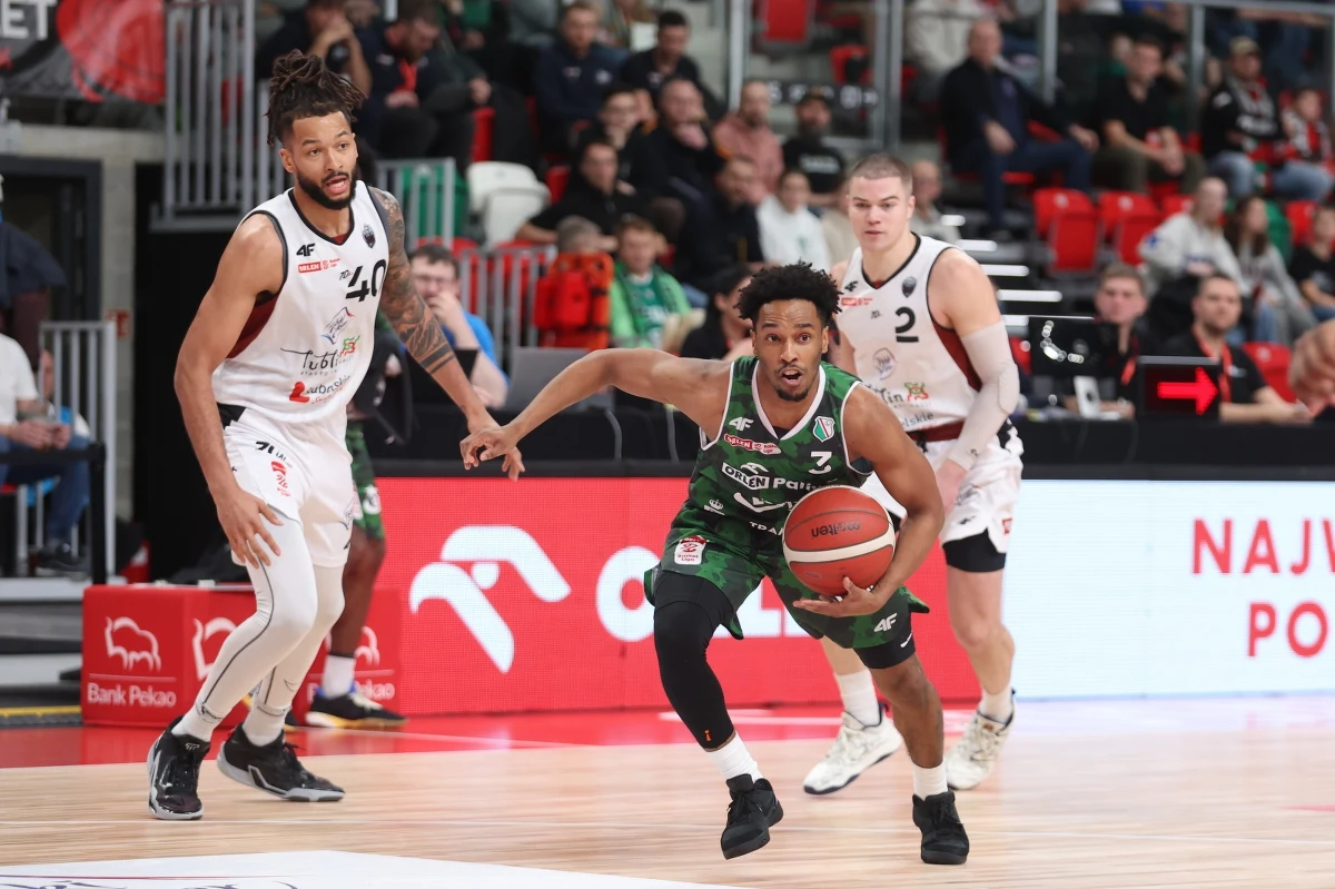 ​Koszykarze Legii Warszawa pokonali Polski Cukier Start Lublin 112:83 (30:29, 26:26, 30:10, 26:18) w pierwszym ćwierćfinale rozgrywanego w Sosnowcu turnieju o Puchar Polski.