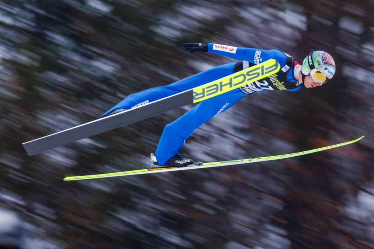 Polscy skoczkowie w komplecie zakwalifikowali się do sobotniego konkursu Pucharu Świata w japońskim Sapporo. Najlepszy z Biało-Czerwonych - Aleksander Zniszczoł - uplasował się na 14. miejscu.