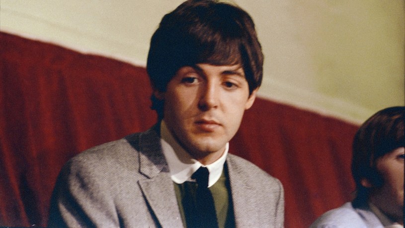 Paul McCartney doczekał się piątki dzieci - czterech córek i jednego syna. Tylko James McCartney zdecydował się pójść w ślady ojca i zostać muzykiem. Już 23 lutego ukaże się pierwszy od 8 lat premierowy utwór wokalisty. Jak dziś wygląda pociecha legendarnego Beatlesa?