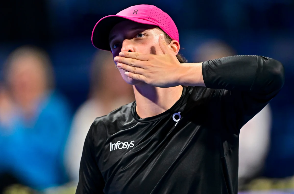 Iga Świątek w finale turnieju ATP 1000 w Dausze. Co ważne - bez wychodzenia na kort! Z półfinałowej rywalizacji wycofała się bowiem Czeszka Karolina Pliskova. Polka o tytuł zagra w sobotnie popołudnie z Jeleną Rybakiną z Kazachstanu. 
