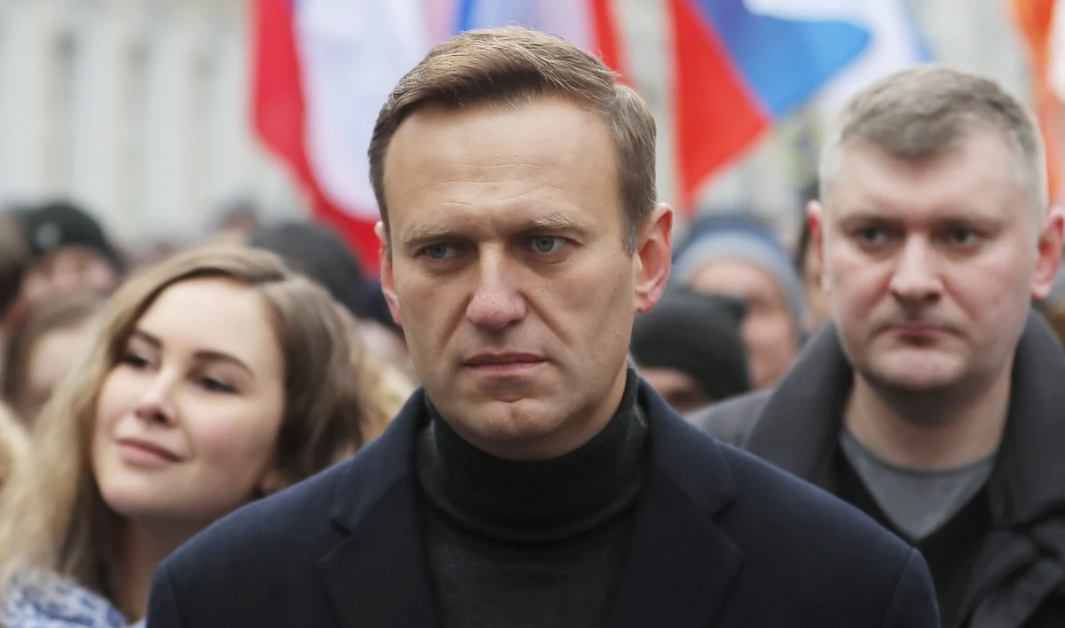 "12 (lutego) widzieliśmy się z synkiem w kolonii. Był żywy, zdrowy, wesoły" - powiedziała Ludmiła Nawalna, matka Aleksieja Nawalnego. "Putin musi zostać osobiście pociągnięty do odpowiedzialności za wszystkie okrucieństwa, których dopuścił się w kraju" - przekazała natomiast żona rosyjskiego opozycjonisty Julia Nawalna. Departament Federalnej Służby Więziennej Rosji poinformował dziś, że Nawalny zmarł w kolonii karnej. 