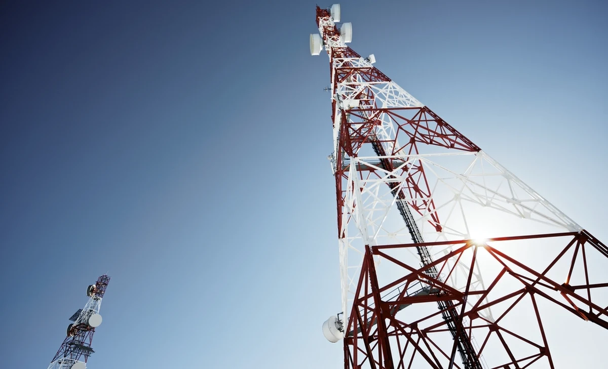 Tragiczny wypadek w podkrakowskiej Woli Radziszowskiej. Nie żyje mężczyzna, który spadł z wieży telekomunikacyjnej. Informację otrzymaliśmy na Gorącą Linię RMF FM.