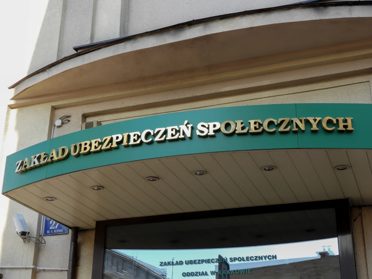 Premier Donald Tusk odwołał właśnie Łukasza Hardta z funkcji szefa rady nadzorczej Zakładu Ubezpieczeń Społecznych. Tym samym potwierdziły się doniesienia dziennikarzy RMF FM.