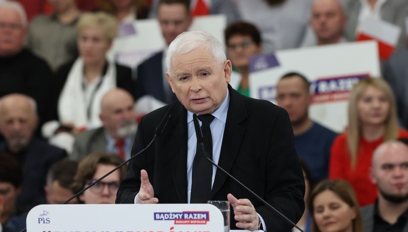  Jarosław Kaczyński chce nowej konstytucji. Można wpisać różne metody