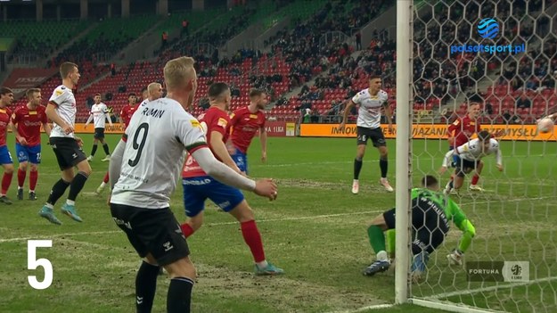 W ostatnich spotkaniach Fortuna I Ligi działo się bardzo dużo. Padło wiele pięknych bramek, które zachwyciły kibiców na stadionach i przed telewizorami. 

Fortuna 1 Liga oglądaj w Polsat Sport oraz na  Polsat BOX Go   Oglądaj wygodnie gdziekolwiek chcesz: na komputerze, na tablecie, na smartfonie, na Smart TV.

W tekście zawarto link serwisu partnerskiego.
