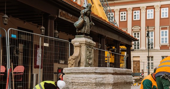 Po renowacji, na Starym Rynku w Poznaniu zamontowano studzienkę Bamberki, która upamiętnia osadników przybyłych do stolicy Wielkopolski na zaproszenie władz miasta w XVIII w. Cokół statuy odnowiono przy okazji remontu płyty poznańskiego rynku.