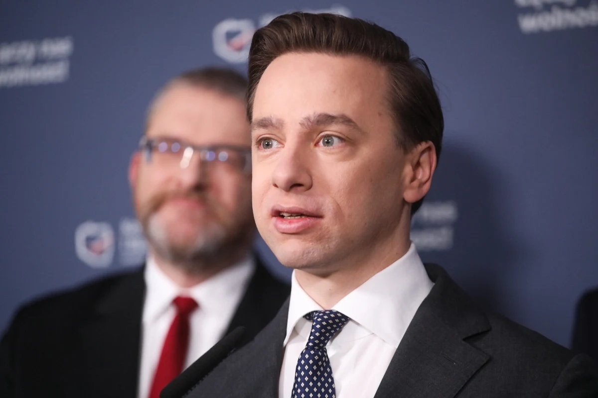 ​Konfederacja i Bezpartyjni Samorządowcy założyli wspólny komitet wyborczy w wyborach samorządowych - ogłoszono podczas sobotniej konferencji prasowej ugrupowań. "Łączy nas wolność" - to ich hasło na start kampanii.