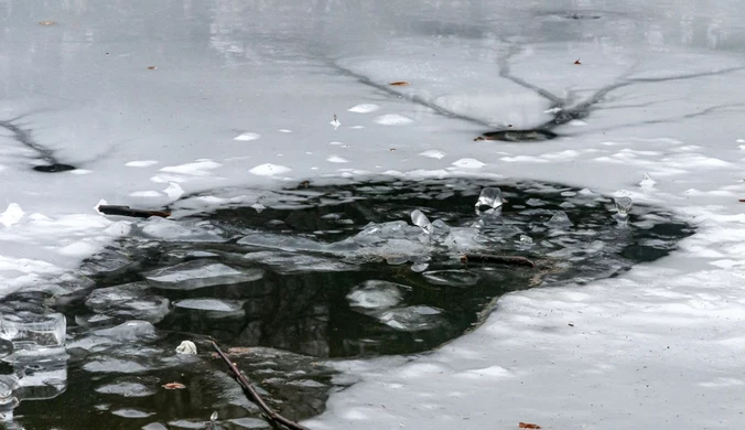 Akcja ratunkowa na jeziorze Wigry. Załamał się lód