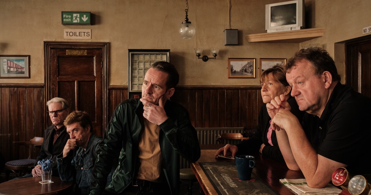 10 maja na ekrany polskich in trafi "The Old Oak" - najnowszy film mistrza brytyjskiego kina społecznego Kena Loacha. Pokazywana w konkursie festiwalu Cannes produkcja to wzruszająca opowieść o niezwykłej przyjaźni.