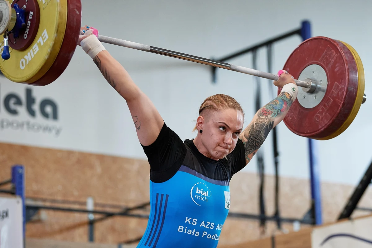Polka Weronika Zielińska-Stubińska uzyskała w dwuboju 235 kg i zdobyła złoty medal mistrzostw Europy w podnoszeniu ciężarów w kat. 81 kg. To pierwszy od kilku lat złoty medal dla Polski w Sofii.