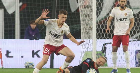 Wynikiem 0:2 (0:0) zakończył się niedzielny mecz ŁKS-u Łódź z Widzewem Łódź w piłkarskiej ekstraklasie. Bramki zdobyli Jordi Sanchez (w 54. minucie) i Fabio Nunes (90+2).