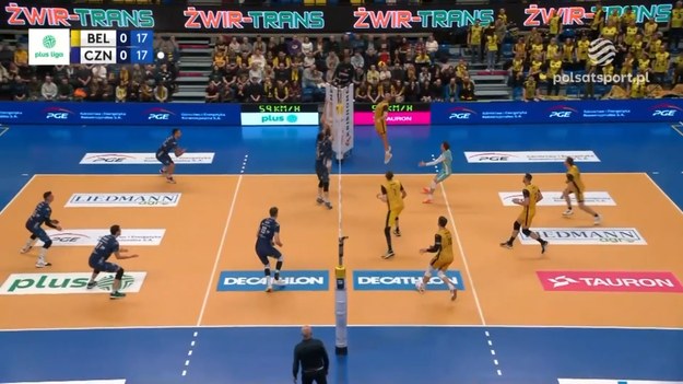 PGE GiEK Skra Bełchatów – Exact Systems Hemarpol Częstochowa 3:0 (25:22, 25:23, 25:12). Skrót meczu - siatkówka, PlusLiga, 22. kolejka.

