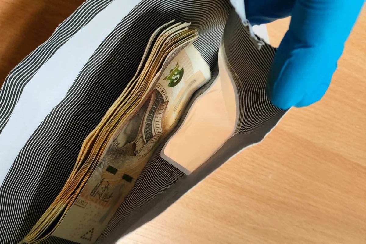 W minionym tygodniu policjanci zatrzymali aż pięć osób, które oszukiwały seniorów metodą "na wnuczka" oraz "na policjanta". Wszyscy działali niezależnie. Funkcjonariuszom udało się odzyskać ponad 350 tys. złotych. 