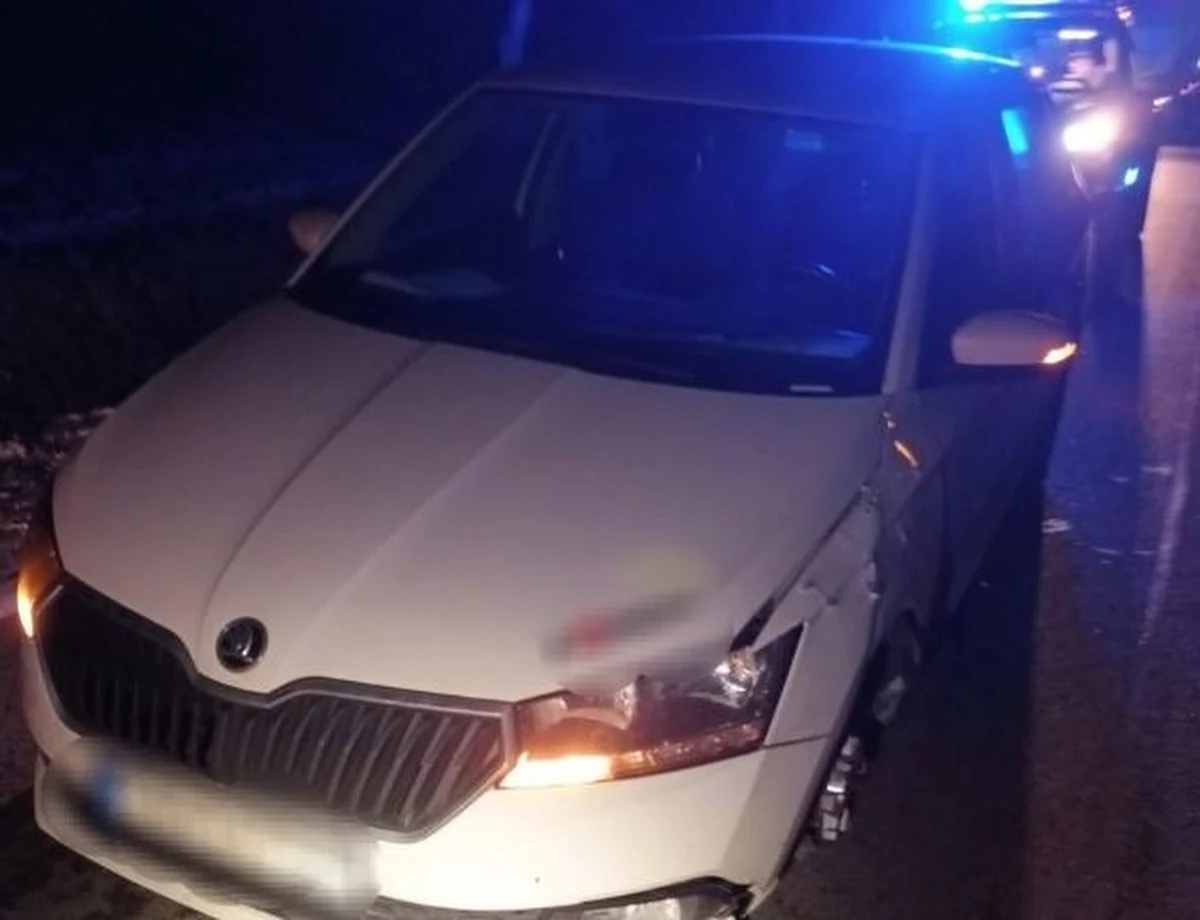 Prawie 3 promile alkoholu miał w organizmie 28-letni kierowca ujęty w okolicach Przasnysza przez świadków. Mężczyzna nie zorientował się nawet, że przednia opona samochodu jest zniszczona i jedzie na samej feldze.